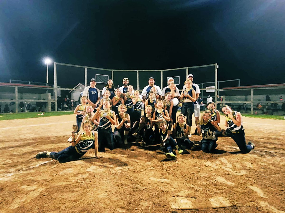 It was Tri-West vs Tri-West for the championship in the Hendricks County 10u fall tournament.  Congratulations girls and the future looks bright!!!!