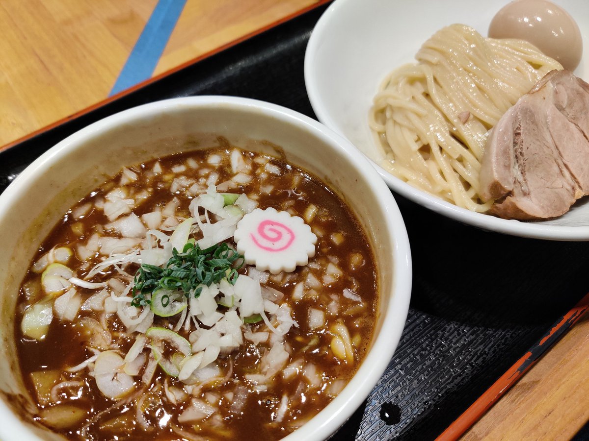 marugaritencho's tweet image. 麺屋睡蓮さん カレーつけめんやってましたよ。禁断の炙りチーズご飯行っちゃいました。スープ再加熱サービス付きなのでチーズトロトロに溶けてウマウマカレーライス食べれます!
