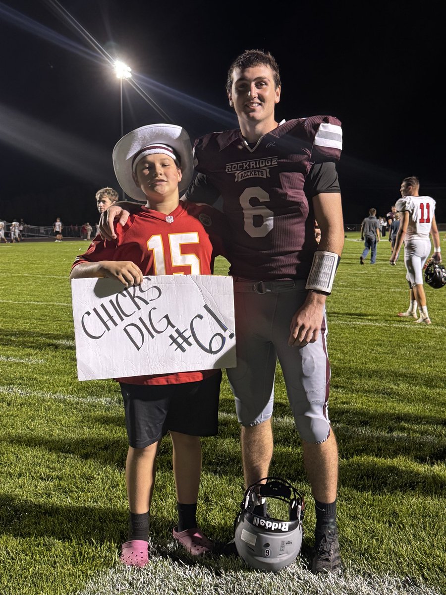 @CullenSchwigen (@cullenschwigen) on Twitter photo Maybe? Nice sign ZMan! Maybe? Nice sign ZMan!