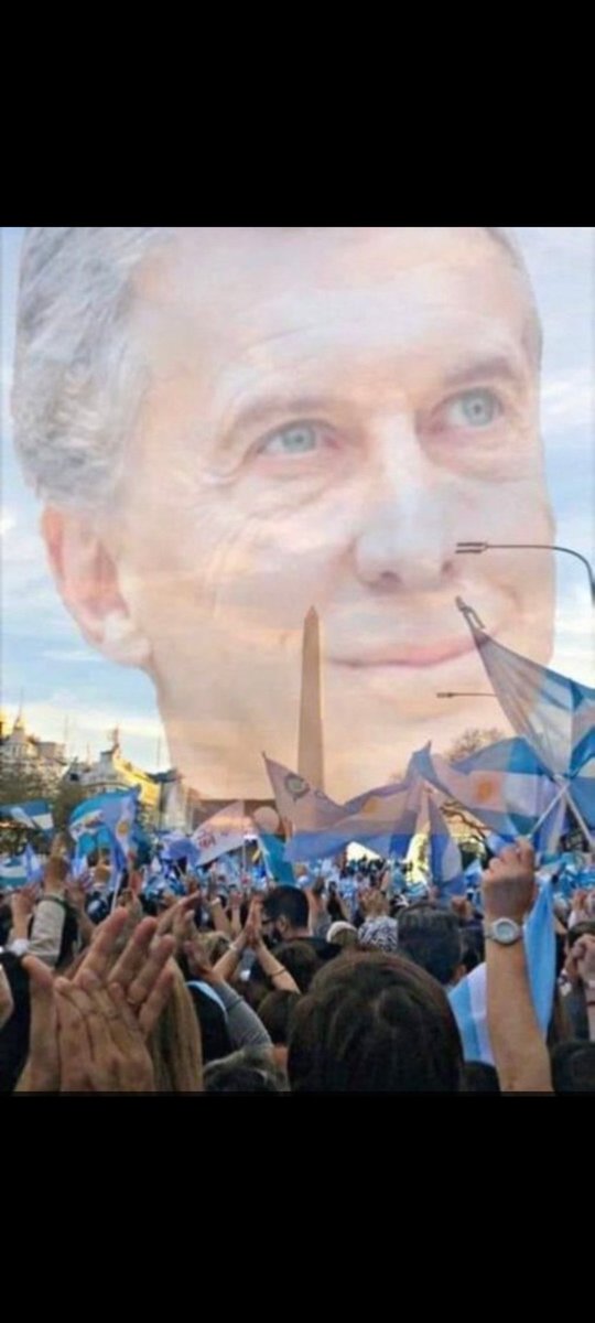 El Presidente <a href="/mauriciomacri/">Mauricio Macri</a> ,fue el mejor Presidente que pudimos haber tenido.Gobernó con todo en contra,con traiciones tanto de afuera como de adentro y aún así,terminó su Gobierno con grandeza y con el 42% de apoyo de su gente.
Gracias Presidente !💛🇦🇷💛