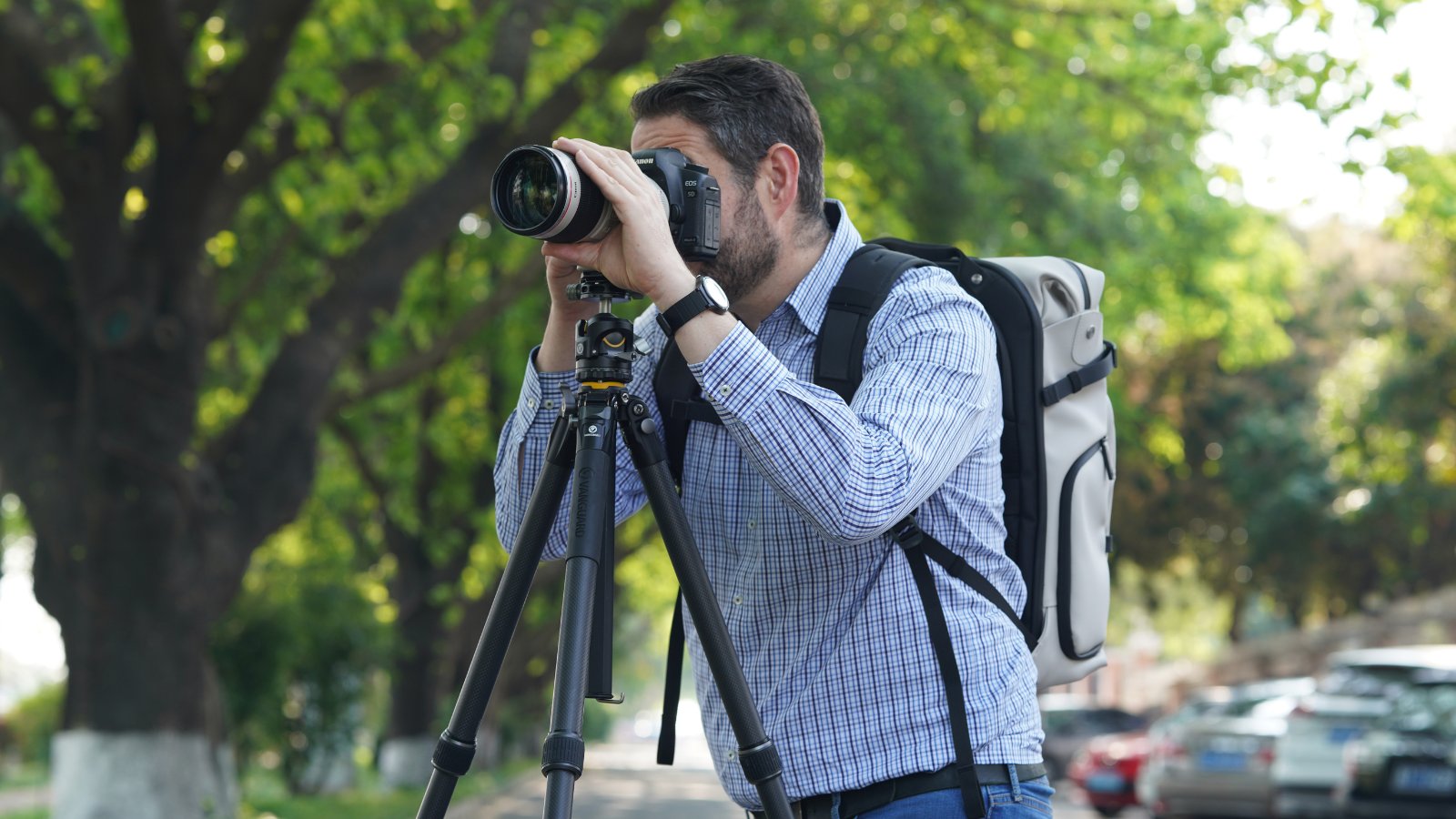 躍動感溢れるプロ級の動画撮影が自由自在♪❤高性能❣3軸バン