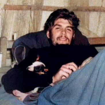 materialismofi's tweet image. Há 60 anos atrás, em 3 de outubro de 1965, era fundado o Partido Comunista de Cuba e o jornal Granma. Também nesse mês saudamos os 58 anos da imortalidade de Ernesto Guevara, o inspirador Che, e em sua homenagem socializamos em nosso canal do Telegram três filmes sobre sua vida.