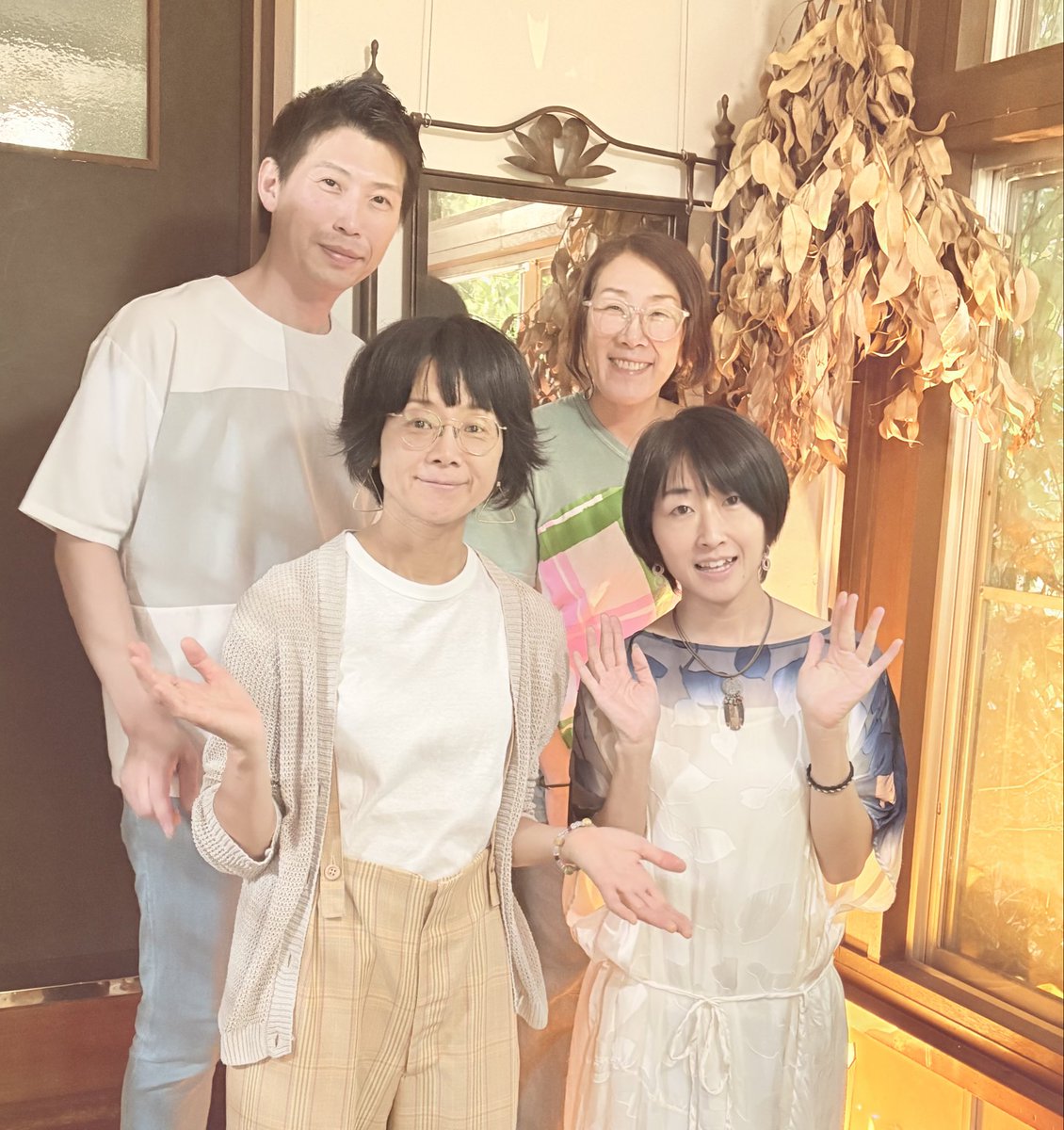 そして中田真由美さんの演奏や在り方がさらに芯を通されていて、今度会ったらまたフワリと変化しているんだろうな。映像の本多晃子さんの奇跡を呼ぶ力やAIを駆使したり等。PA佐藤氏の全全力サポートとクリアな音。そして迎えたお客様。。なぜこんなに感謝に溢れる日になったのか？
またやりたいな🌹✨