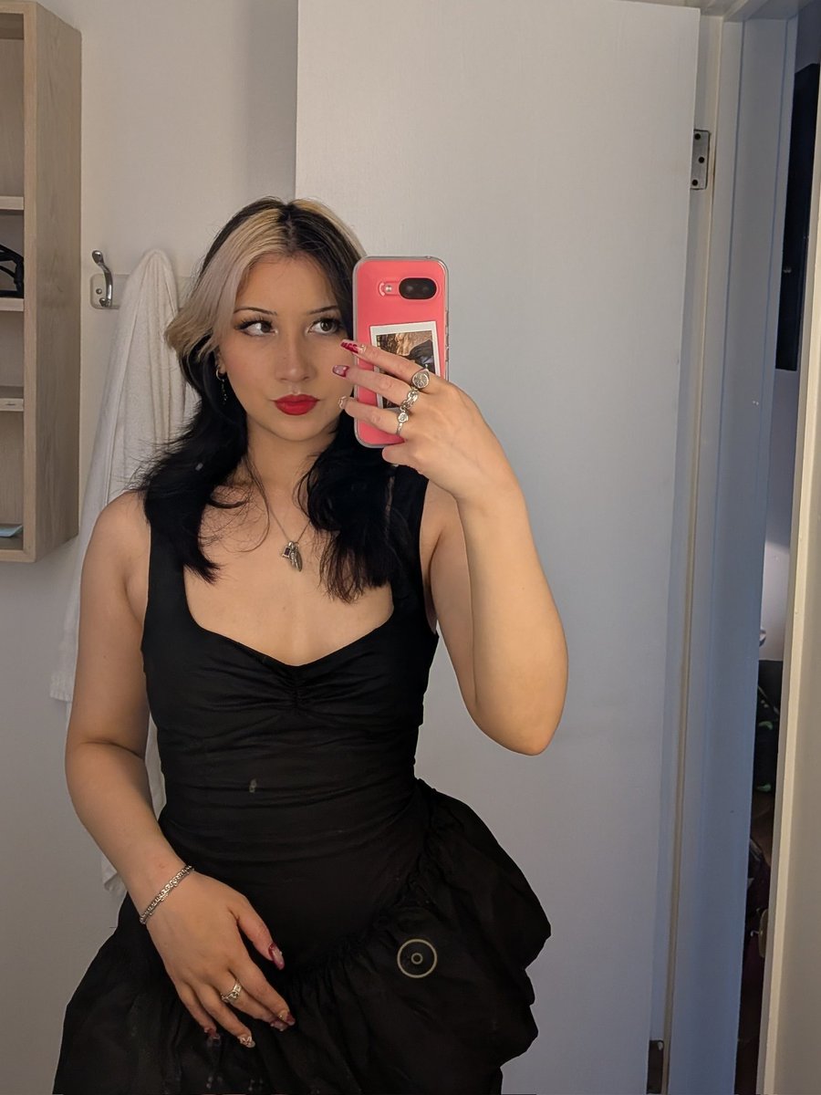Emily Chem ⛓️🦇 tweet media