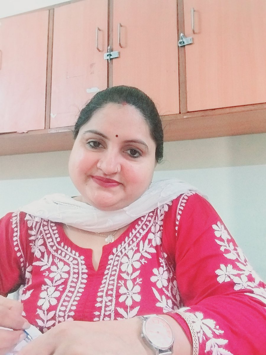 हर छोटा बदलाव बड़ी कामयाबी का हिस्सा होता है
सुप्रभात 🌄 राधे राधे 🙏🏻