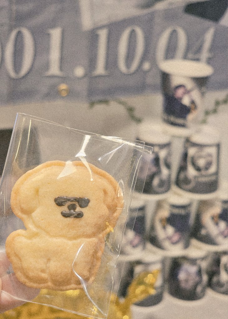 #프로젝트7 #강왕석 님 #생일카페 𝒊𝒏𝒈ᰔᩚ

짱왕석님 닮은 댕댕쿠키가 기다리고 있어요🐶
많이 방문하셔서 함께 축하해주세요🎊

왕석님, 생일 축하드립니다 🎂