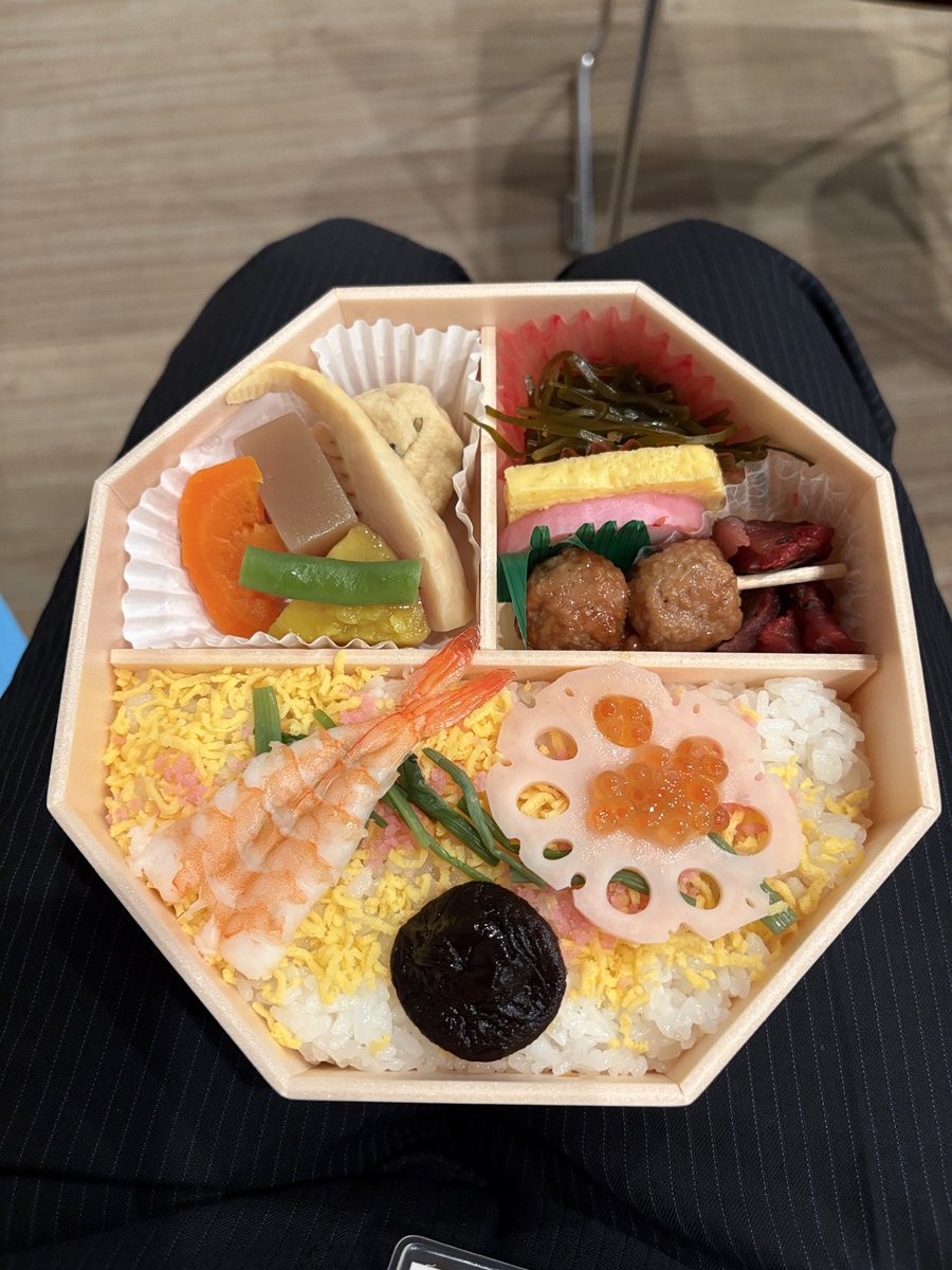 kurocchi414's tweet photo. ランチョン〜
#JCLS https://t.co/VnUOxOkd4E