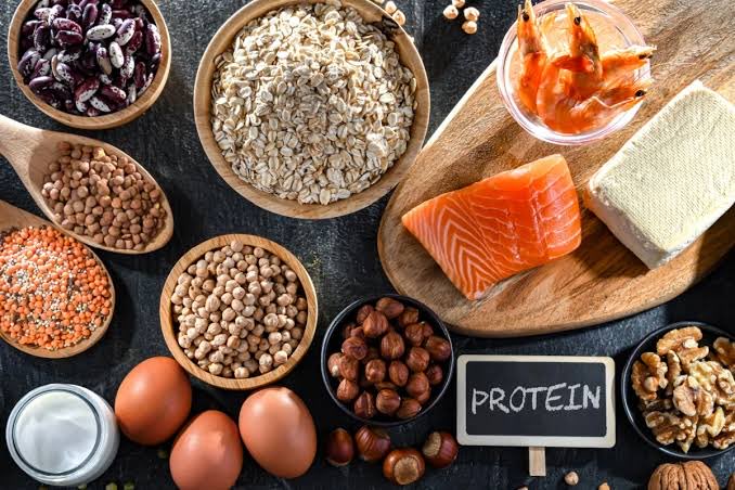 Here's what 25 gms Protein looks like...

~ 4 eggs 🥚 
~ 8 egg Whites 
~ 100 gms Mutton 🥩 
~ 80 gms Chicken Breast 
~ 140 gms Chicken with Bone 🍗 
~ 100 gms Pork (leaner cuts)
~ 100 gms Prawns 
~ 130 gms Katla Fish 🐟 
~ 140 gms Mackerel
~ 100 gms Rawas
~ 130 gms Pomfret
~ 150