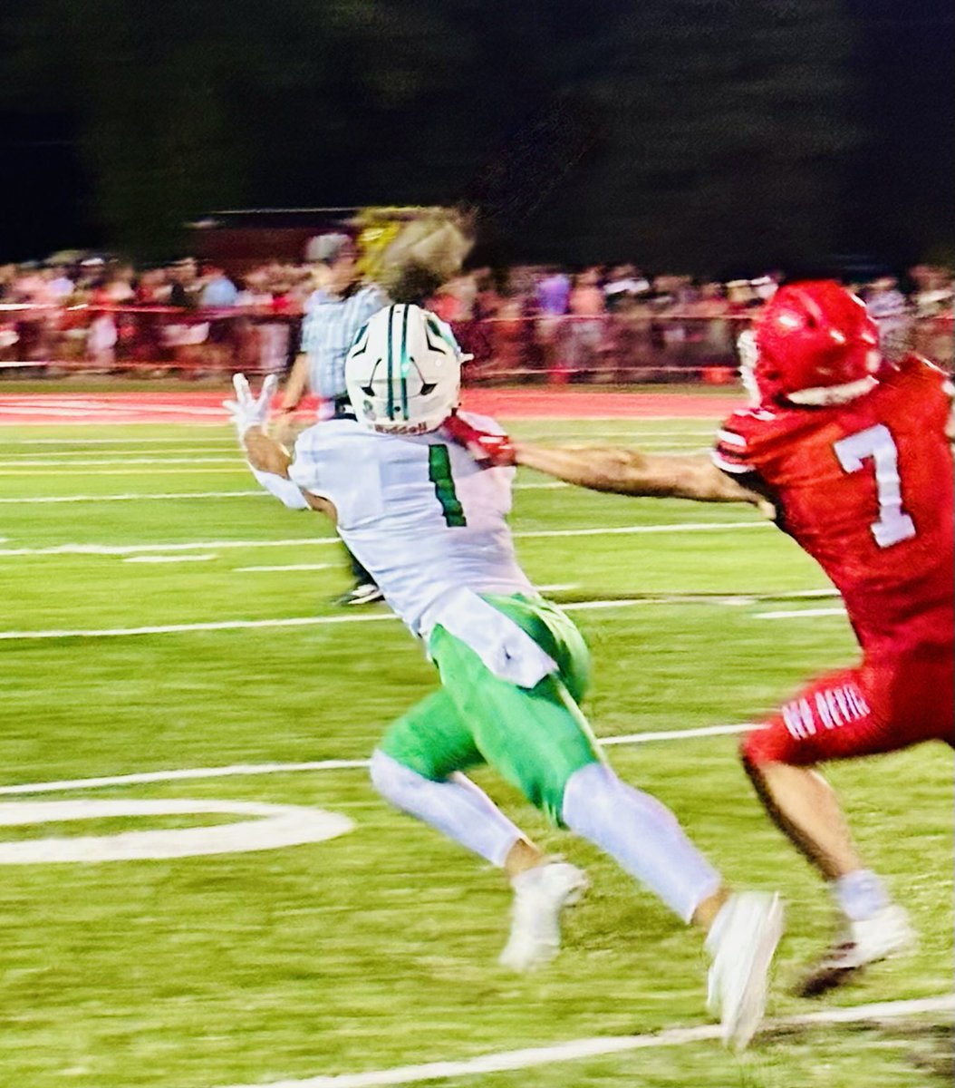 Football
Varsity
York    28
Hinsdale Central  18
Final
Dukes move to 5-1