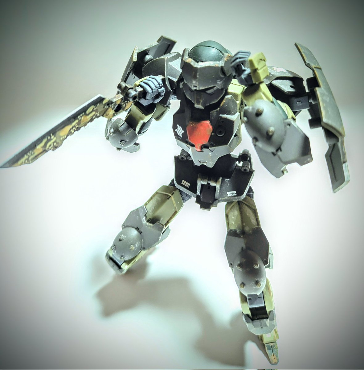 スピナティオ　アーミー仕様
コマンド・タイプ
シールドと肘のアーマーを追加し､防御力を高めた指揮官仕様
#30MM森林エリア 
#30MMマクシオン軍