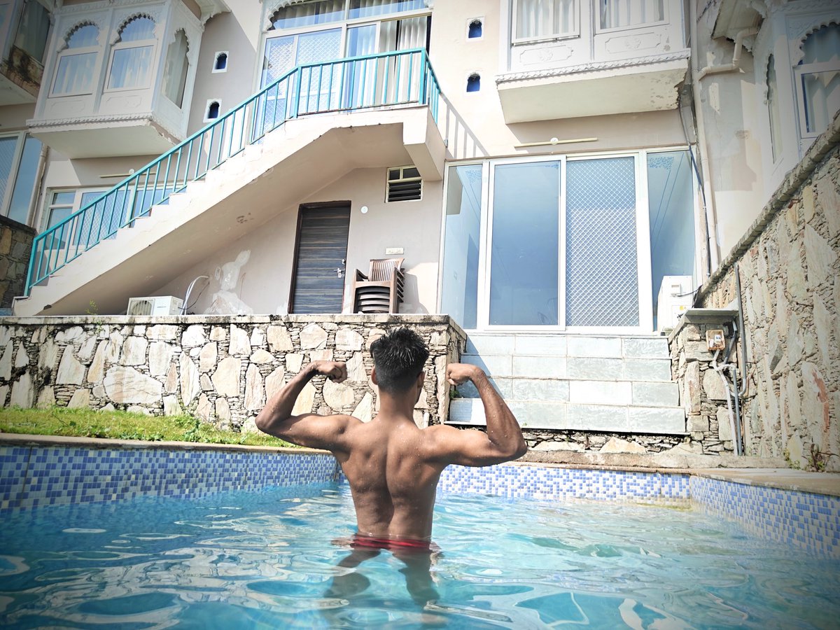 SmallCapEdge's tweet image. &quot;Vacation mode activated. Gains are non-negotiable.”😎

Day - 2
In Udaipur❤️😍

#Udaipur