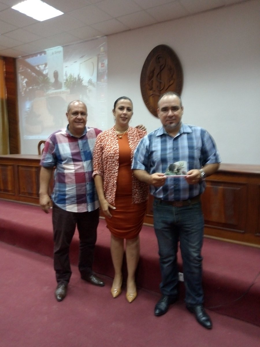 La DGS de común acuerdo con el representante de la ANIR instituyó la Distinción Resistencia Creativa para reconocer a innovadores o colectivos con labor destacada en la actividad a:
📍Ing. Julio cesar Linares Morales, del Centro de Electro medicina provincial.
#CubaPorLaVida
