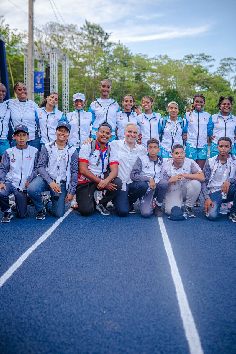 LMDECAMPS's tweet image. Hoy inauguramos los XI Juegos Escolares Deportivos Nacionales 2025 en San Francisco de Macorís.
El deporte también es educación: disciplina, trabajo en equipo y carácter para la vida.
A nuestros jóvenes atletas, disfruten y compitan con orgullo por sus comunidades y su país. 🇩🇴