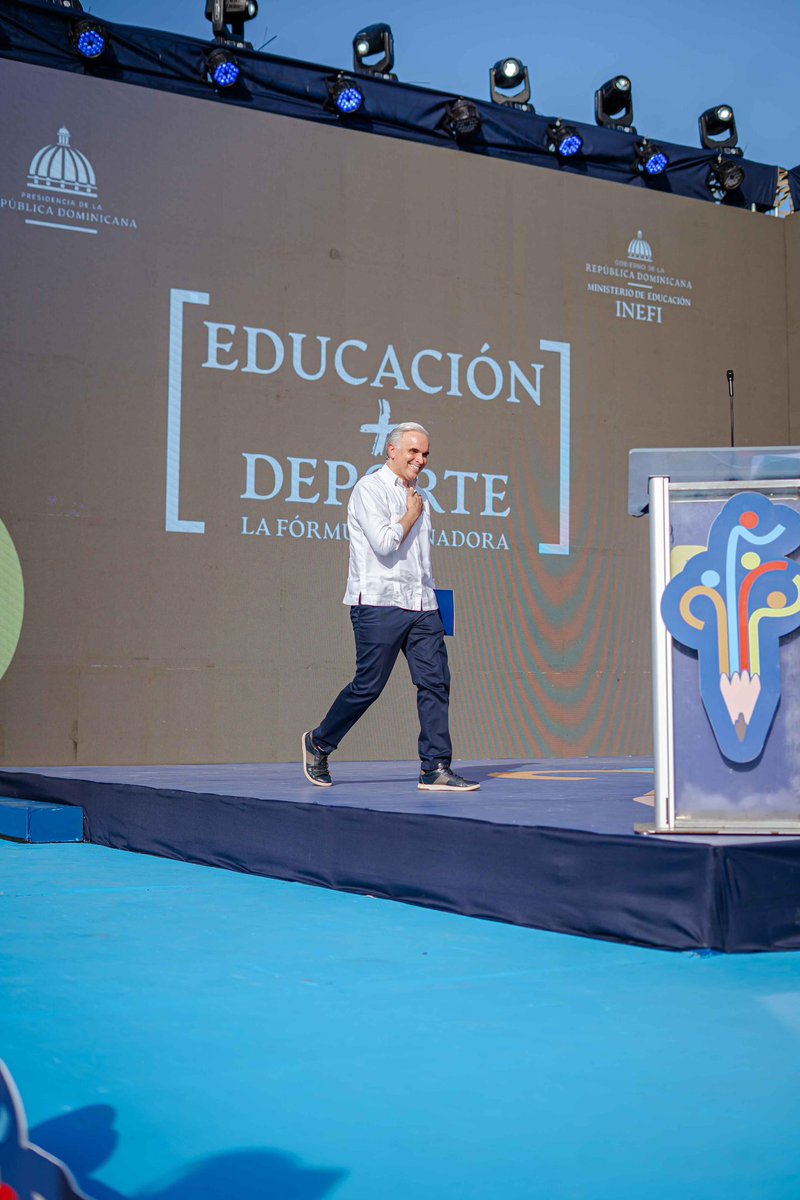 LMDECAMPS's tweet image. Hoy inauguramos los XI Juegos Escolares Deportivos Nacionales 2025 en San Francisco de Macorís.
El deporte también es educación: disciplina, trabajo en equipo y carácter para la vida.
A nuestros jóvenes atletas, disfruten y compitan con orgullo por sus comunidades y su país. 🇩🇴