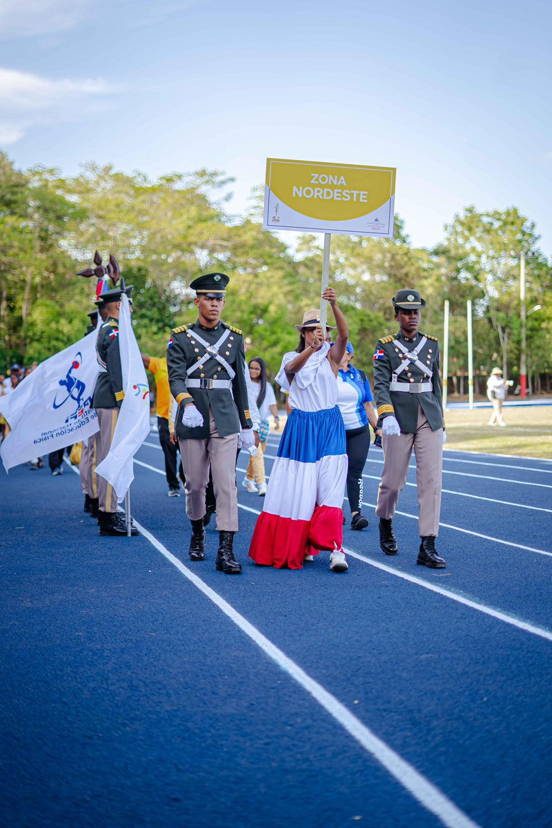 LMDECAMPS's tweet image. Hoy inauguramos los XI Juegos Escolares Deportivos Nacionales 2025 en San Francisco de Macorís.
El deporte también es educación: disciplina, trabajo en equipo y carácter para la vida.
A nuestros jóvenes atletas, disfruten y compitan con orgullo por sus comunidades y su país. 🇩🇴