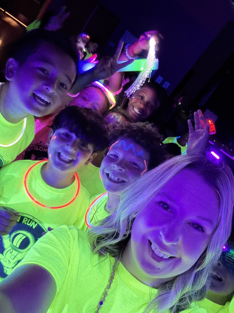 RFe_RCS's tweet photo. It was a great way to end the week with our Glow Run and Rock Your School event! https://t.co/K6UcW3zntc