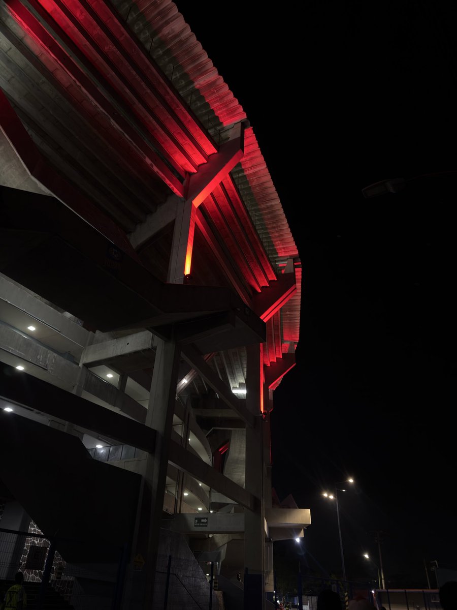 Como me gusta este pinche estadio