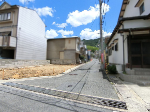 mhousing_f's tweet image. ◆南向き角地につき、陽当たり・通風良好です！
◆車通りの少ない閑静な住宅街です♪
◆日野小学校、春日丘中学校まで徒歩10分圏内でお子…
#株式会社エム・ハウジング #京都市伏見区 #醍醐柏森町 #新築一戸建て #不動産
mhousing-f.com/estate/ebh/286…