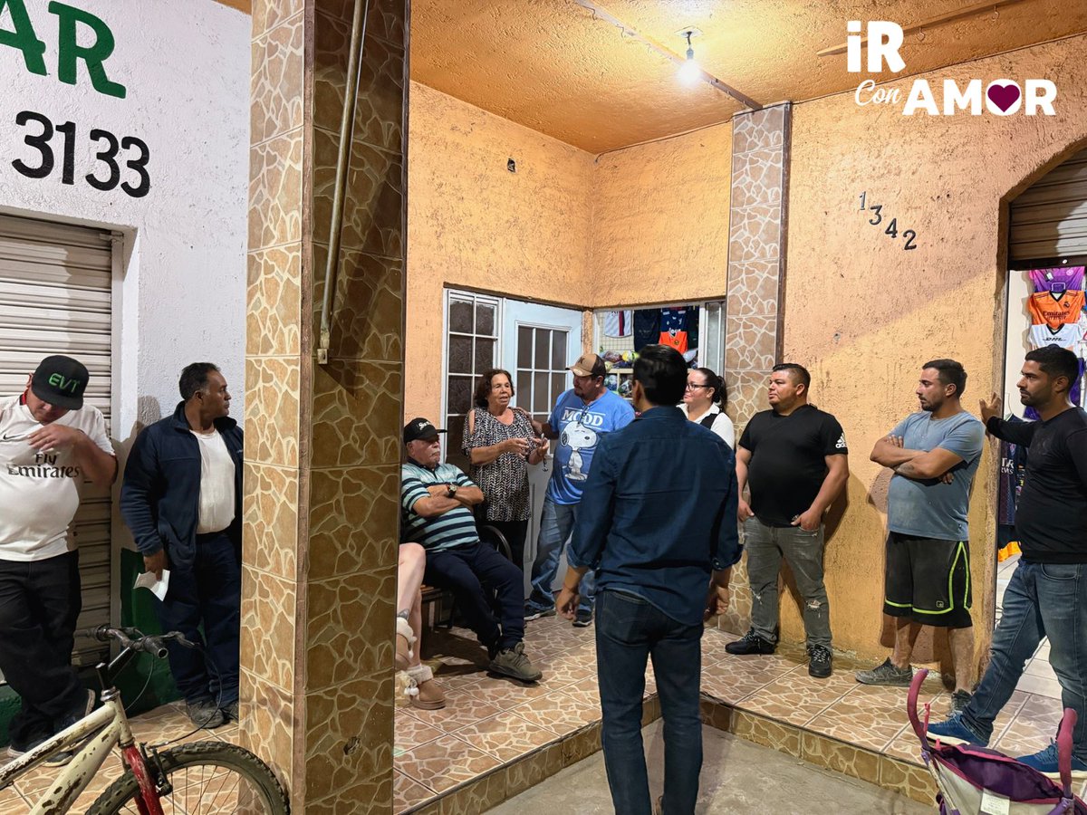 ivanramirezdgo's tweet image. iR CON AMOR POR DURANGO
Desde las bases y hasta que caiga la noche.
Hasta "firulais" se puso atento jajajaja
