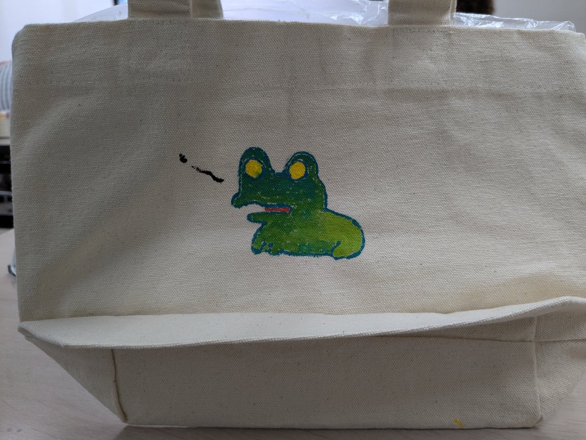 トールペイント体験会に参加。体験会なので見本に従って進めるのですが時間が余ったので自分でオリジナルの絵を描いたりも。