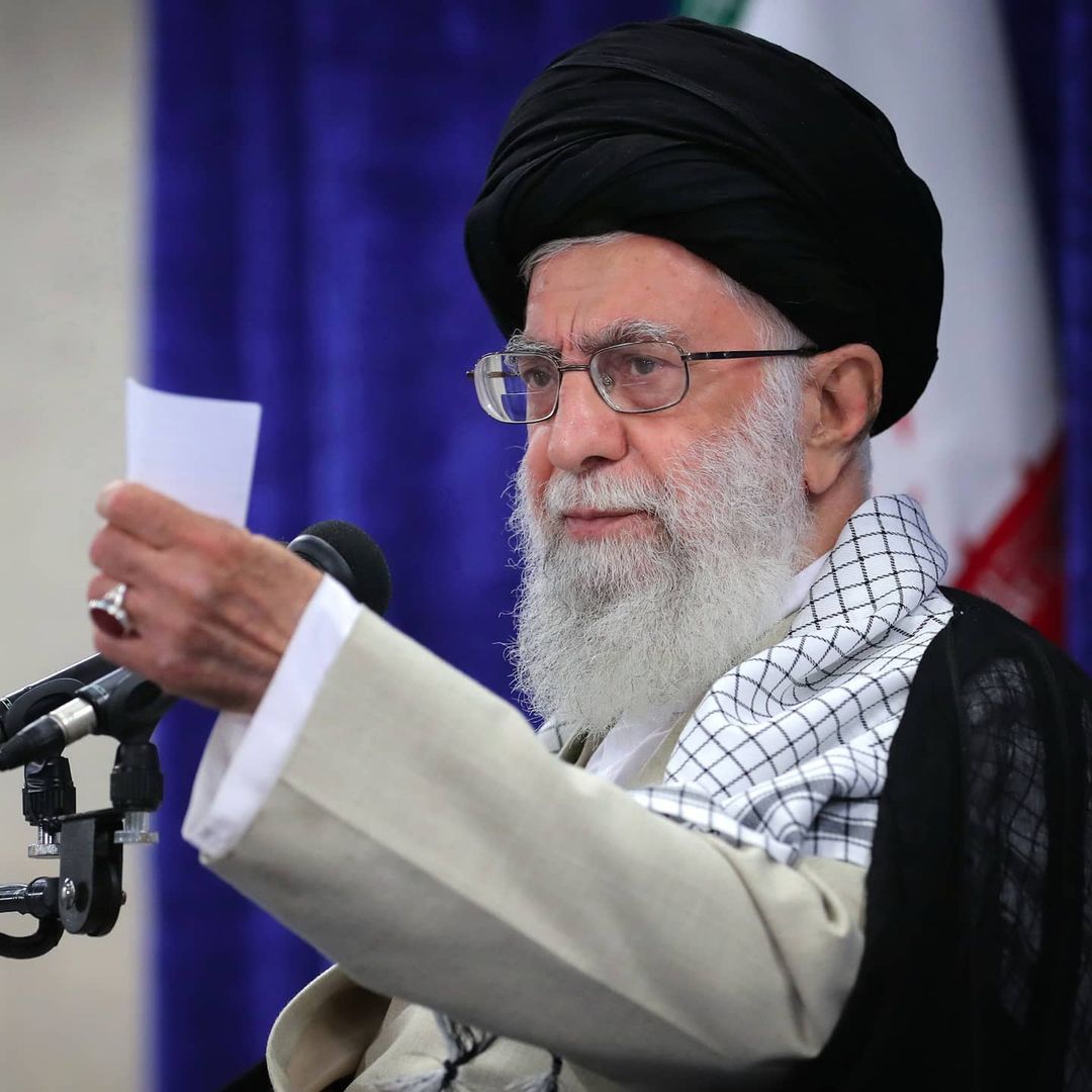 رهبر انقلاب:مذاکره با آمریکا هیچ تأثیری در رفع مشکلات کشور ندارد.این را باید ما درست بفهمیم...
#علاج_در_وطن
#ضرر_محض_مذاکره