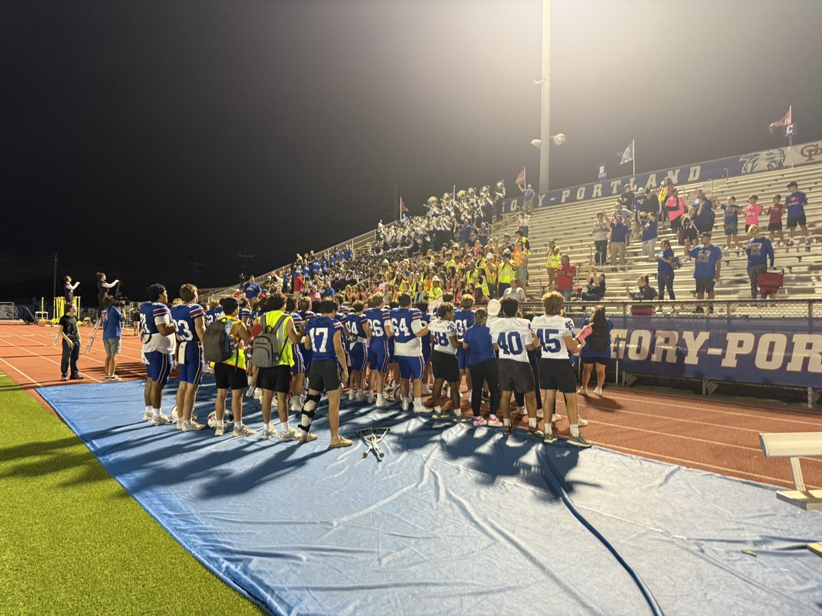 FINAL: Gregory-Portland 56, Ray 9. 

The Wildcats are 5-1 overall and 1-0 in District 14-5A D2. 

#txhsfb #txhsfootball