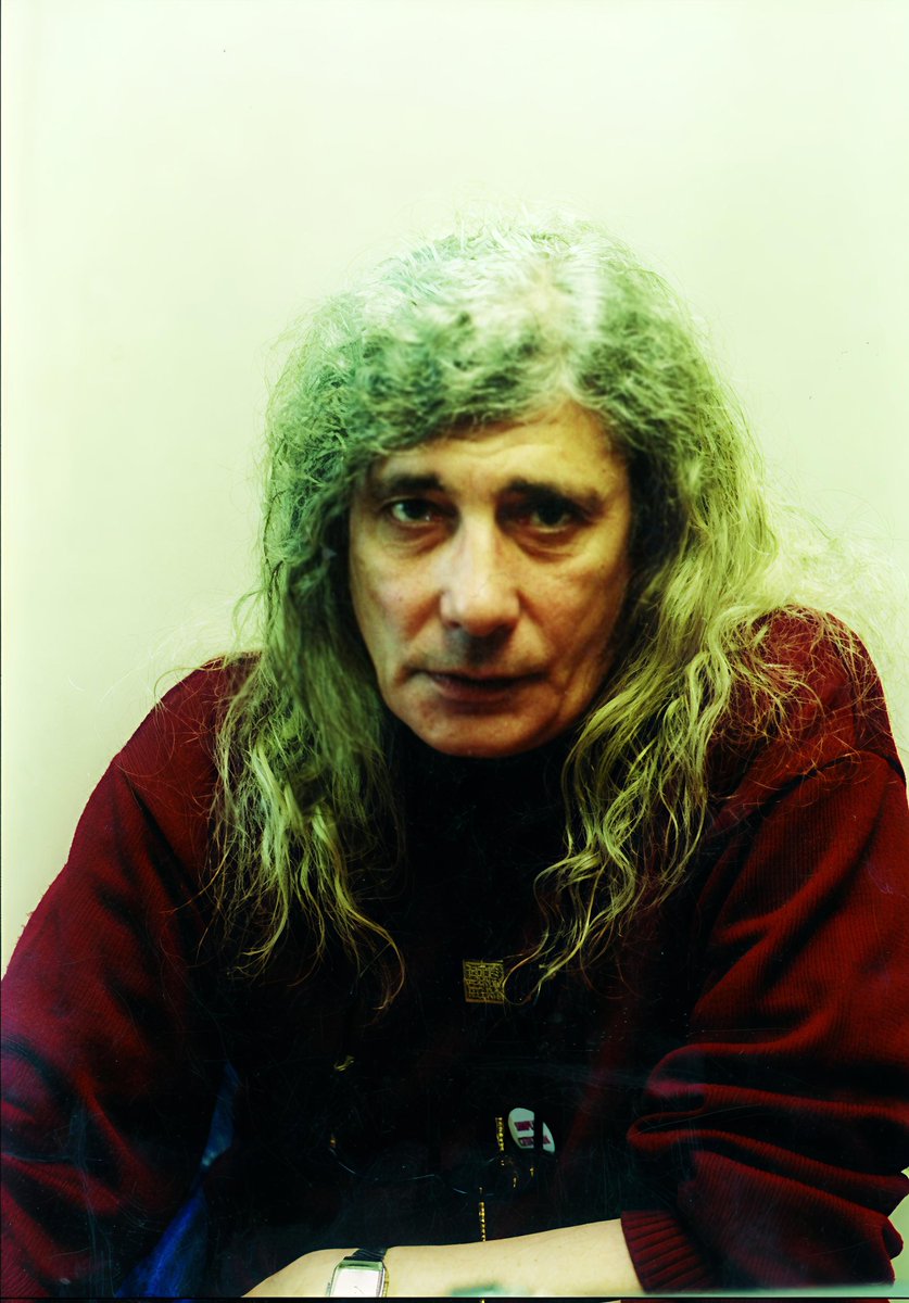 Astăzi, 4 octombrie 1943, în București, s-a născut Florian Pittiș (d. 5 august 2007, București), alintat „Moțu”, fost actor de teatru, film, voce radio și televiziune, regizor, traducător, interpret și textier de muzică folk, realizator de emisiuni radio.
Acestea au fost ultimele
