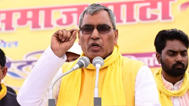 बड़ी खबर उत्तर प्रदेश से <a href="/oprajbhar/">Om Prakash Rajbhar</a> की के अगुवाई में तेज होने वाली है रोहिणी कमिशन की मांग ।

4 श्रेणी में बंट सकता है ओबीसी आरक्षण और जमींदार वर्ग को ओबीसी से निकलकर सामान्य में डाला जाएगा ।