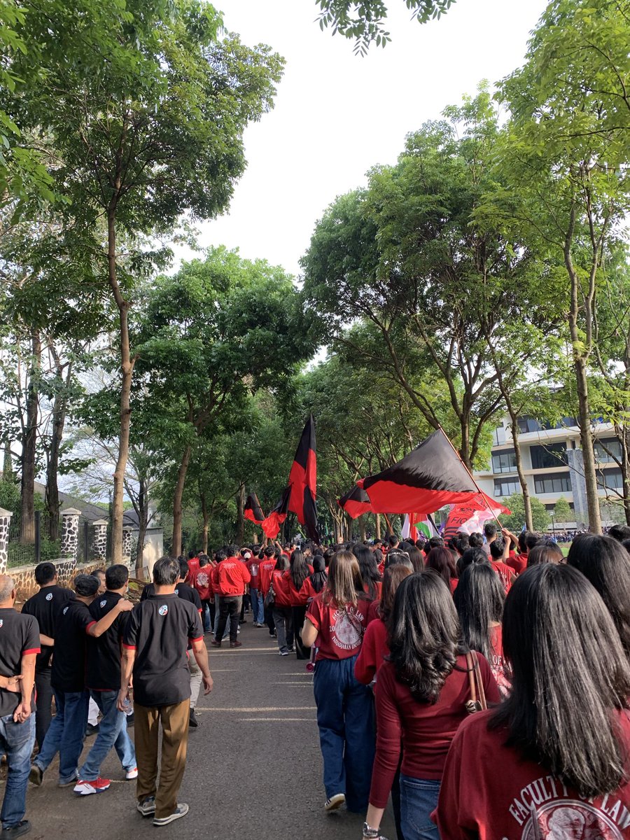 shaciologic's tweet image. kegiatan semester 5 😔😔😔