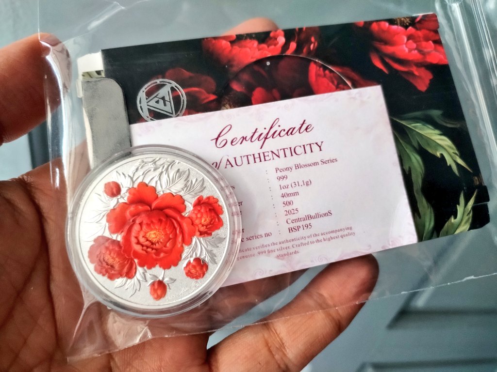 Sebagai Distributor produk perak lokal produksi Central Bullion saya sangat senang jika pembeli dan penabung perak sangat menyukai produk Central Bullion.

Perak dan Emas akan naik dalam jangka panjang, saat ini harga 1 oz perak (31,1 gram) sudah memasukj fase harga 1 jutaan.