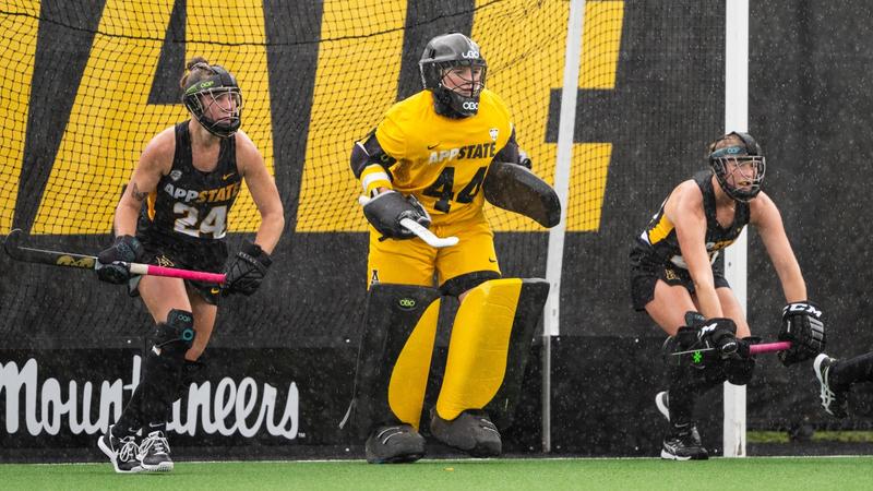AustinAppAlumni's tweet image. App State Field Hockey Hosts Miami Friday, #6 Liberty Sunday dlvr.it/TNSjHP