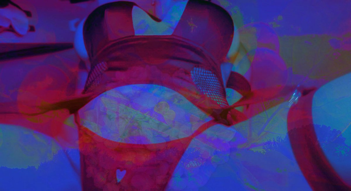 Contrary to popular opinion, I’m actually not a big fan of velvet texture. It’s practically the same vibe as sherpa and micro fiber ¯\_(ツ)_/¯ 
I prefer silks or even a really soft t-shirt material