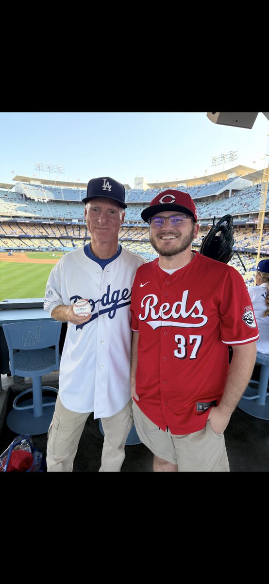 VinScullyFan's tweet photo. Always fun to have good friends met while traveling to other parks come to LA &amp; enjoy my seats!  This is my buddy Cole &amp; his girlfriend at the wild card series. Great fans &amp; good folks.  He said he was treated well by the Dodger faithful!  Makes me proud to be a Dodger fan!! :) https://t.co/fSZSYikIaL