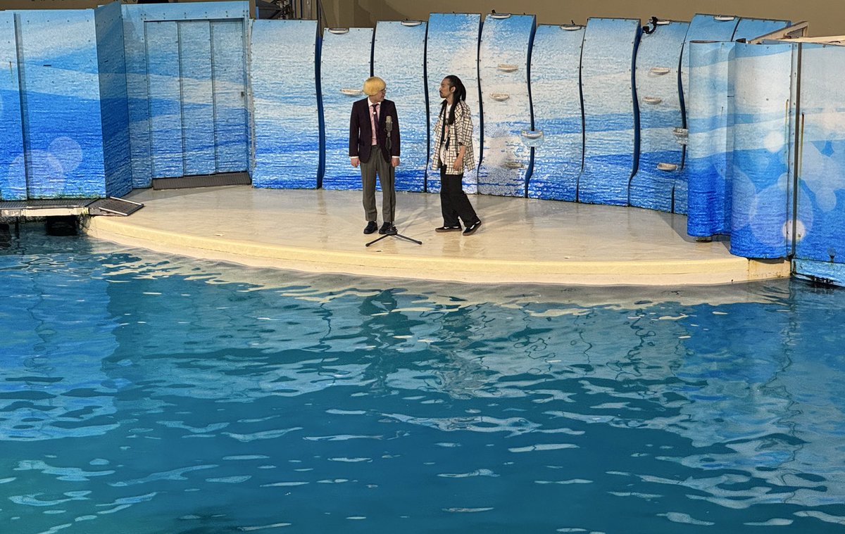 shinkujessicaO's tweet photo. ✨🎙️真空ジェシカ VS イルカ🐬✨
             in 新江ノ島水族館🦭

＼🎊🎊ついに配信開始しました！🎊🎊／

真空ジェシカとイルカの夢のコラボをお見逃しなく！！！

週末のお供に是非、ご覧ください！💁🏻‍♀️

🎫2,750 円(税込) 
https://t.co/XGryPaqesI
⚠️10/17(金)23:59まで視聴可 https://t.co/01OxFiCrIq