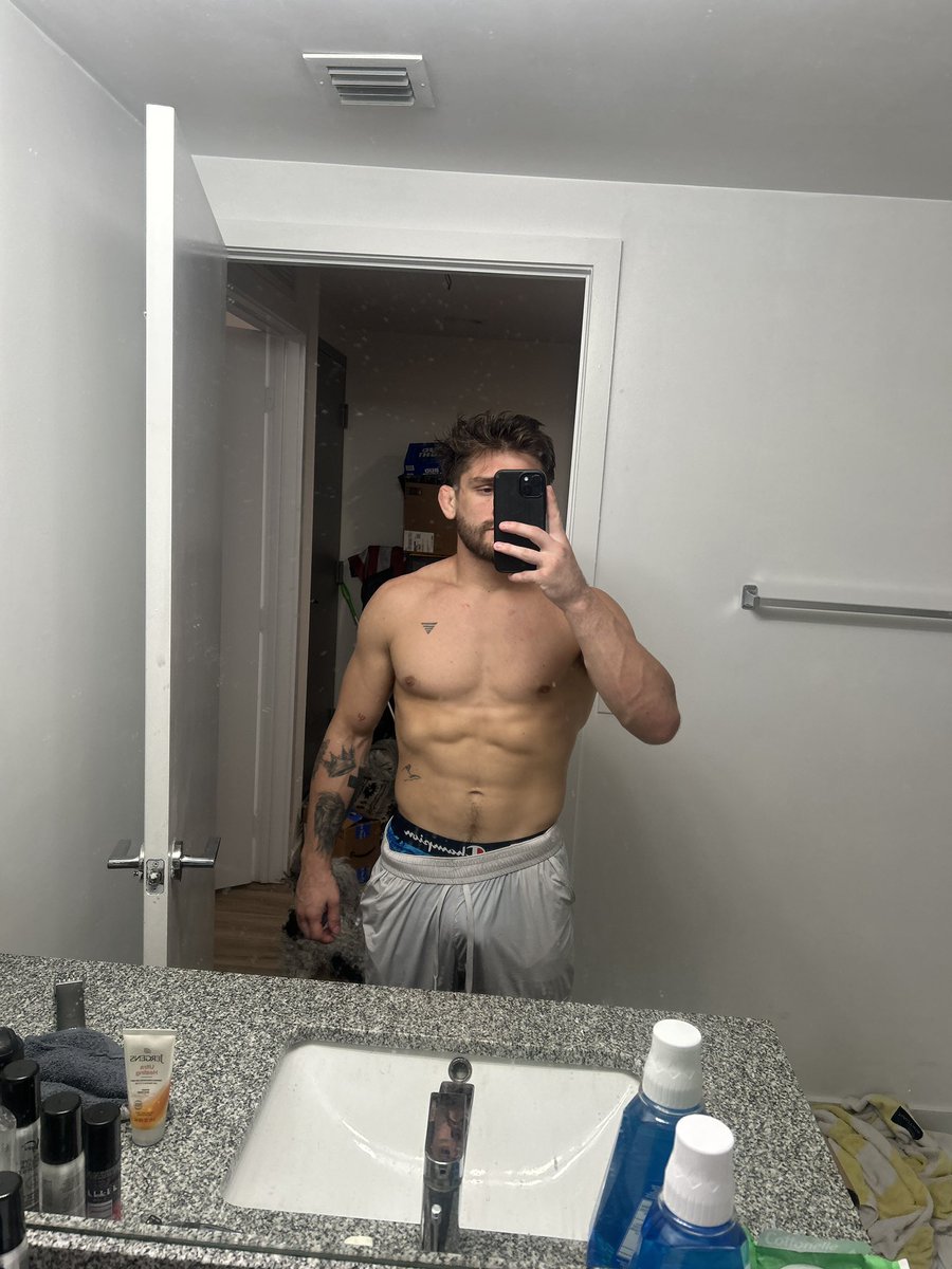 Tax Friday for f@gs sniff the bulge and send. 

OnlyFans.com/mastercolton