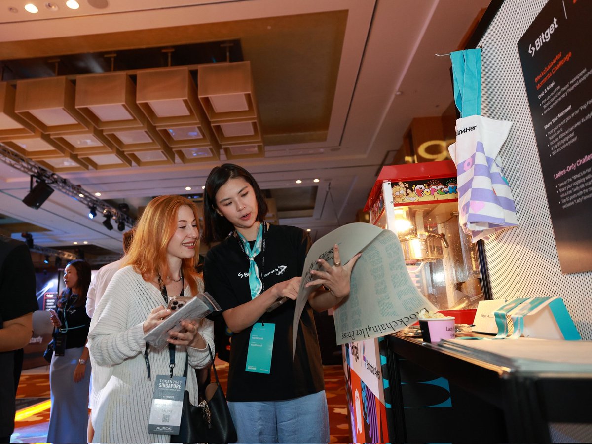 0xMarkWood's tweet image. 🌐 Web3 is stronger with HER voices.
Proud to see so many amazing women leading the way at #Blockchain4Her x #Token2049! 🚀 #EventWithBitget #LadyForward