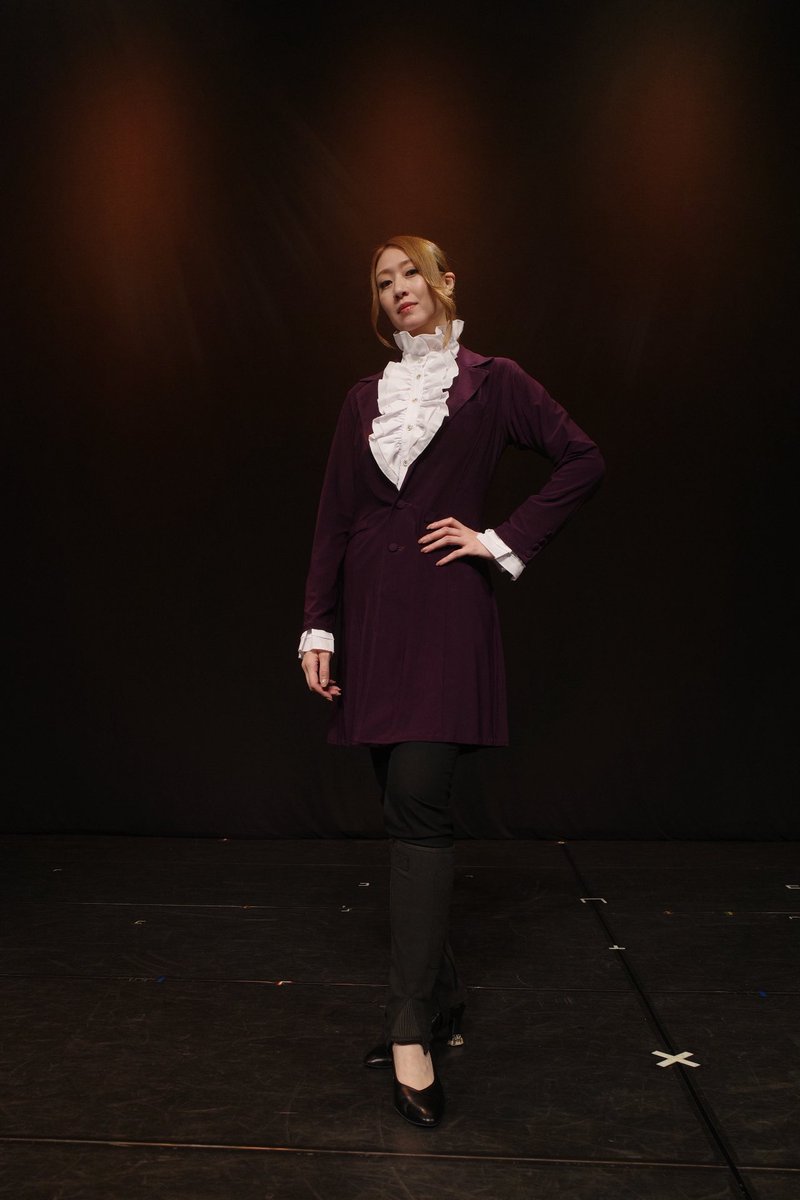 daihosho's tweet image. 「鹿鳴館」大阪初日無事終わりました！

東京終わってすぐの大阪稽古、そして今日初日。
あっという間ですが怒涛の日々すぎてなかなかハードで楽しい笑

プロのダンサーさんと共に舞台に立つと疲れたとか言ってられない程のエネルギーをもらいます！
プロってこうだよね。

明日もがんばろ😎