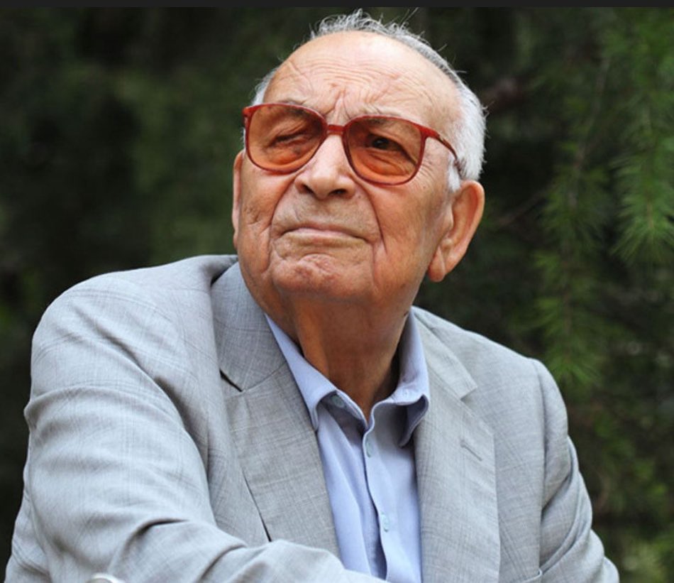 Ben Yaşar Kemal…
Yalnızlığı da yazdım, umudu da.
Halkımın sesi, Anadolu’nun türküsü oldum.
Unutmayın, ben kelimelerimle hâlâ buradayım.”

“Çın çın ötüyor yüreğimin kökünde şu dünyanın ıssızlığı…”

Saygı ve rahmetle…🌼