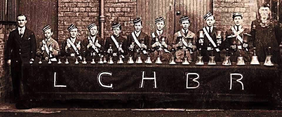 DCHandbells's tweet image. #OnThisDay 1883 the Boys&apos; Brigade, international youth organisation, was founded. This photograph from 1922 is of 1st Leith Boys&apos; Brigade handbell group. There were many Boys&apos; Brigade handbell groups in the country
#Handbells  #HandbellsRFun #Handbells4All
#BoysBrigade