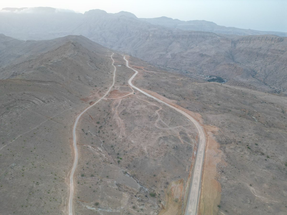_omanprojects's tweet image. 🇴🇲🇴🇲
إنجاز نحو 45% من مشروع الطريق الرابط بين قرى وادي بني جابر وولاية #صور بمحافظة جنوب الشرقية..

💰التكلفة: 4.4 #مليون ر.ع..