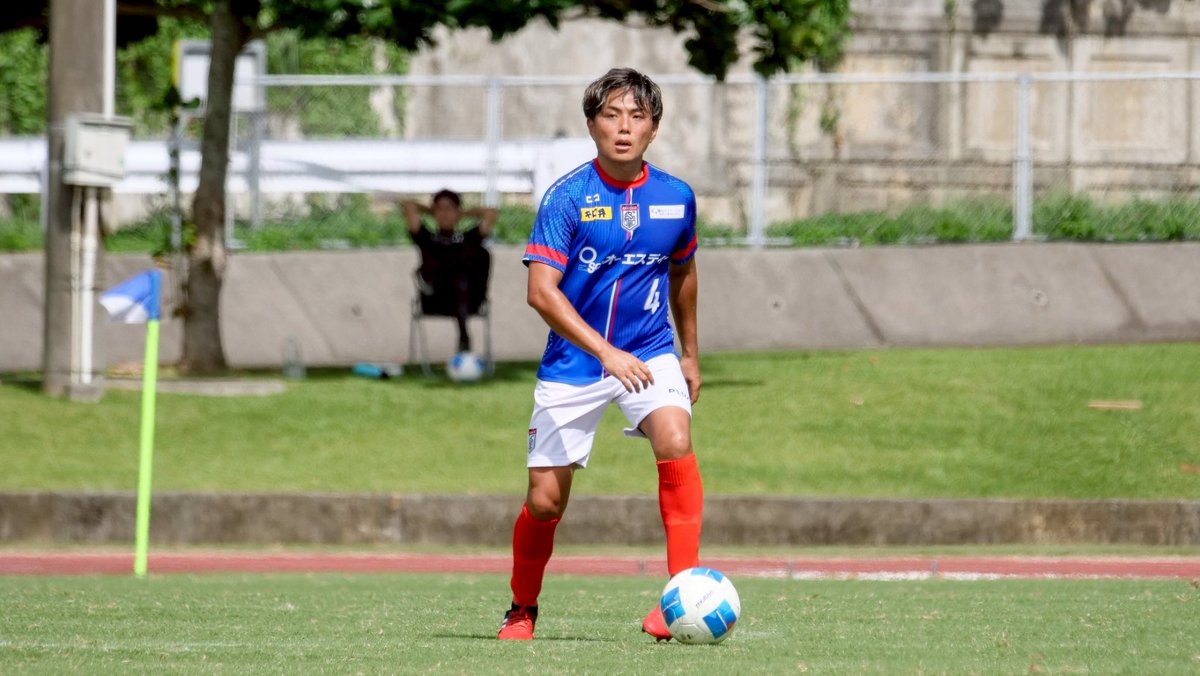 SerioleOkinawa's tweet image. 本日18:00からは、FC琉球のホームゲーム奈良クラブ戦🔥

ちばりよーFC琉球🌺

FC琉球OBのFCセリオーレ沖縄の選手たちも、現琉球の戦士たちに負けじと、まだまだピッチ上を元気に走り回ってますよ🙌…