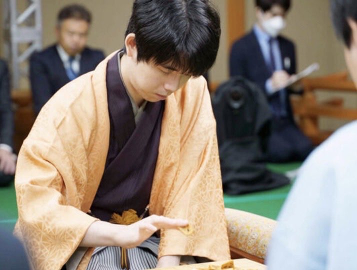 第38期竜王戦記念揮毫扇子 藤井聡太竜王・佐々木勇気八段(非売品)