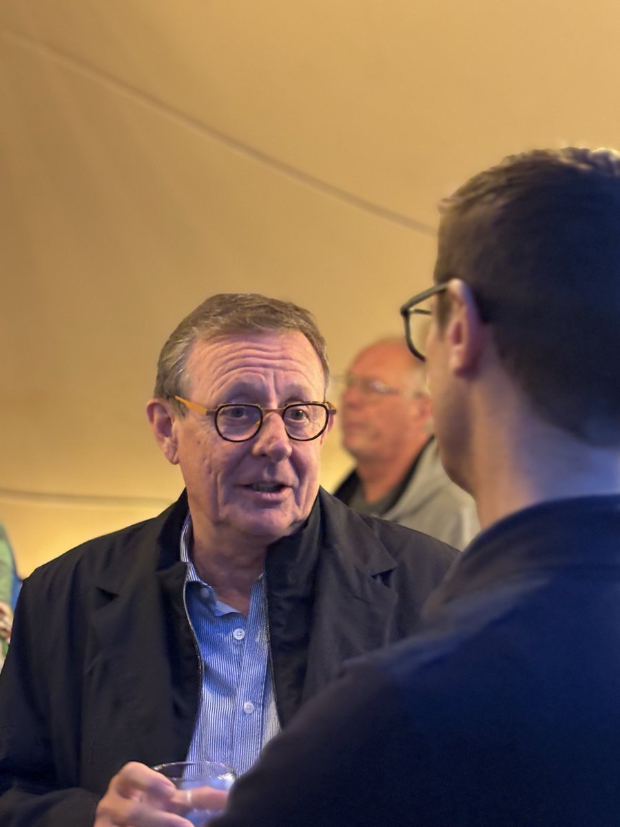 Le président d’Aix Autrement, <a href="/Philippe_Kln/">Philippe Klein</a>, était présent à l’inauguration de l’extension de Prépa-Sports, aux côtés de <a href="/Angeletti_L/">Laurence Angeletti</a>, conseillère municipale.

Une soirée pour célébrer les 30 ans de cet établissement iconique de la formation sportive à La Duranne.
