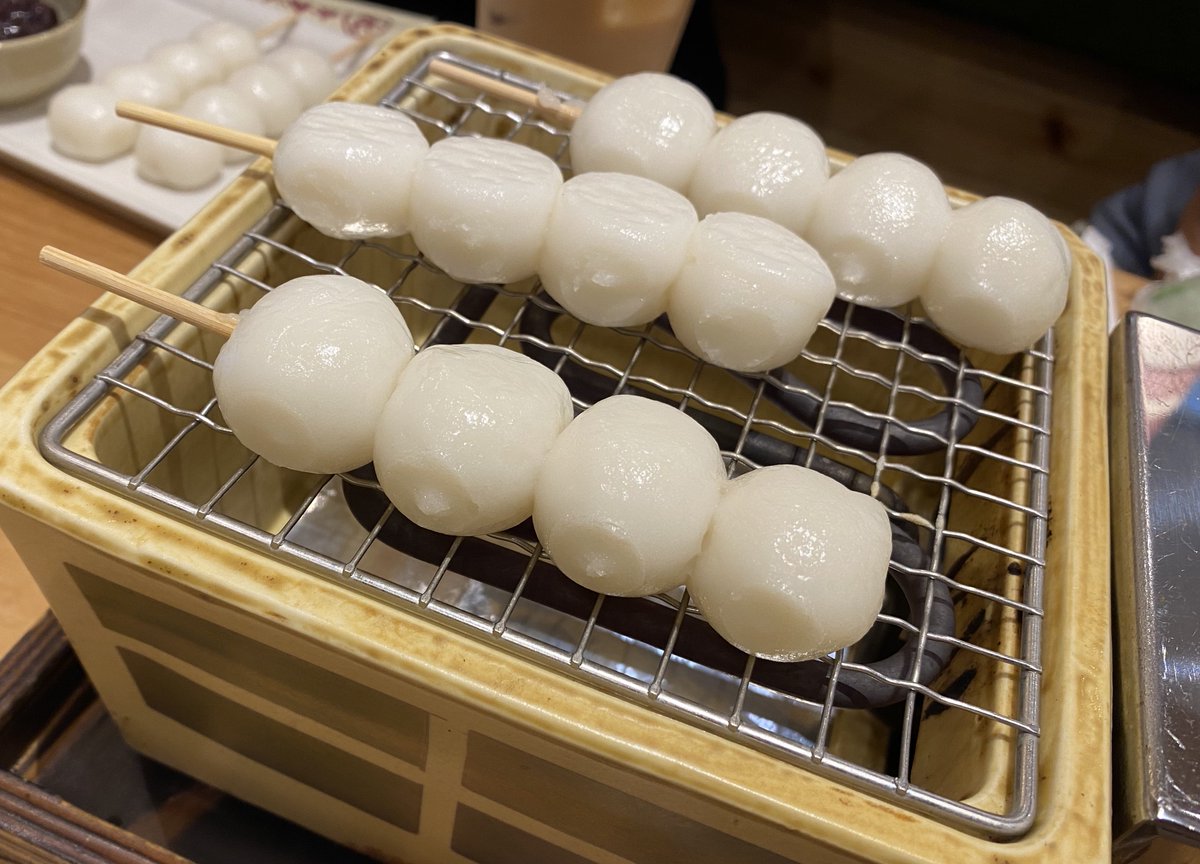 motorcycle_24's tweet image. #W乗り甘味部
団子の焼き加減が難しい...
醤油味が香ばしくてうまし！