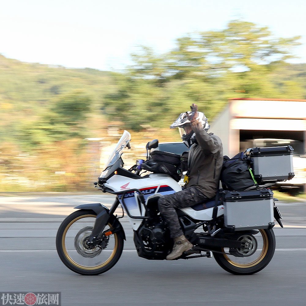 快速旅団 tweet media