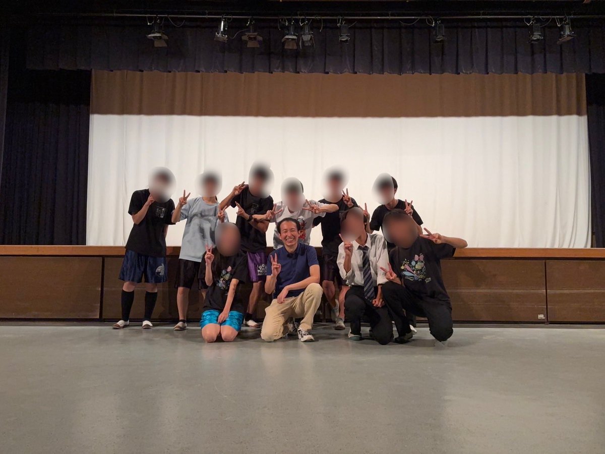 Shonan_TipTop's tweet photo. 今日は、皿回しパフォーマーのまさやんさんと交流させていただきました！
部員一同、良い刺激をもらえました！
ありがとうございました！
@jugglermasayan https://t.co/amACwquwbN