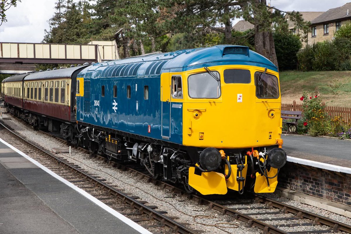 GWSRDiesels's tweet image. 26043 is running this weekend @GWSR

And on these dates this month :

Sat 4th Purple TT last train of day Sun 5th Pink TT 65 mile diagram
Thurs 9th Pink TT 
Saturday 11th Purple TT
Sunday 19th Pink TT
Saturday 25th - Mixed Traction Event

gwsr.com

📸 Paul Beale