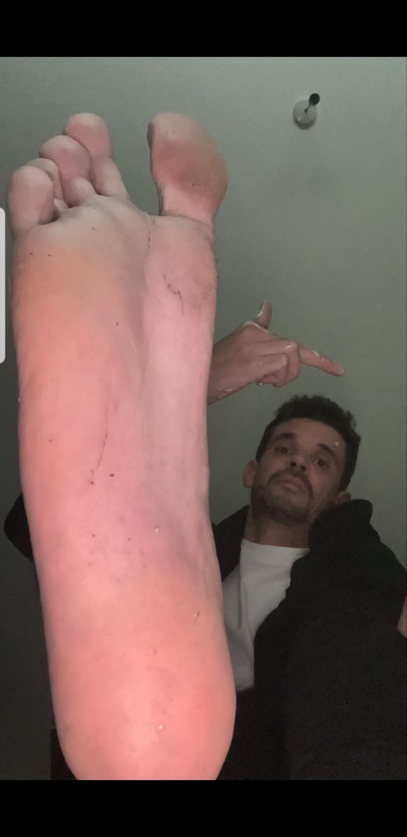 Dirty feet ‼need a good clean up ,you wish you could get deep in between my toes 👃😈
Approach with a send now❗❗

throne.com/alphadave
#cashmaster #findom #alpha #cashslave #piggy <a href="/AlphaMaleWorld1/">💪🏻 Alpha Male World 🌎</a>
<a href="/RT4Kings/">RT for Kings</a> <a href="/FindomRT8/">RTfindom 18K</a>