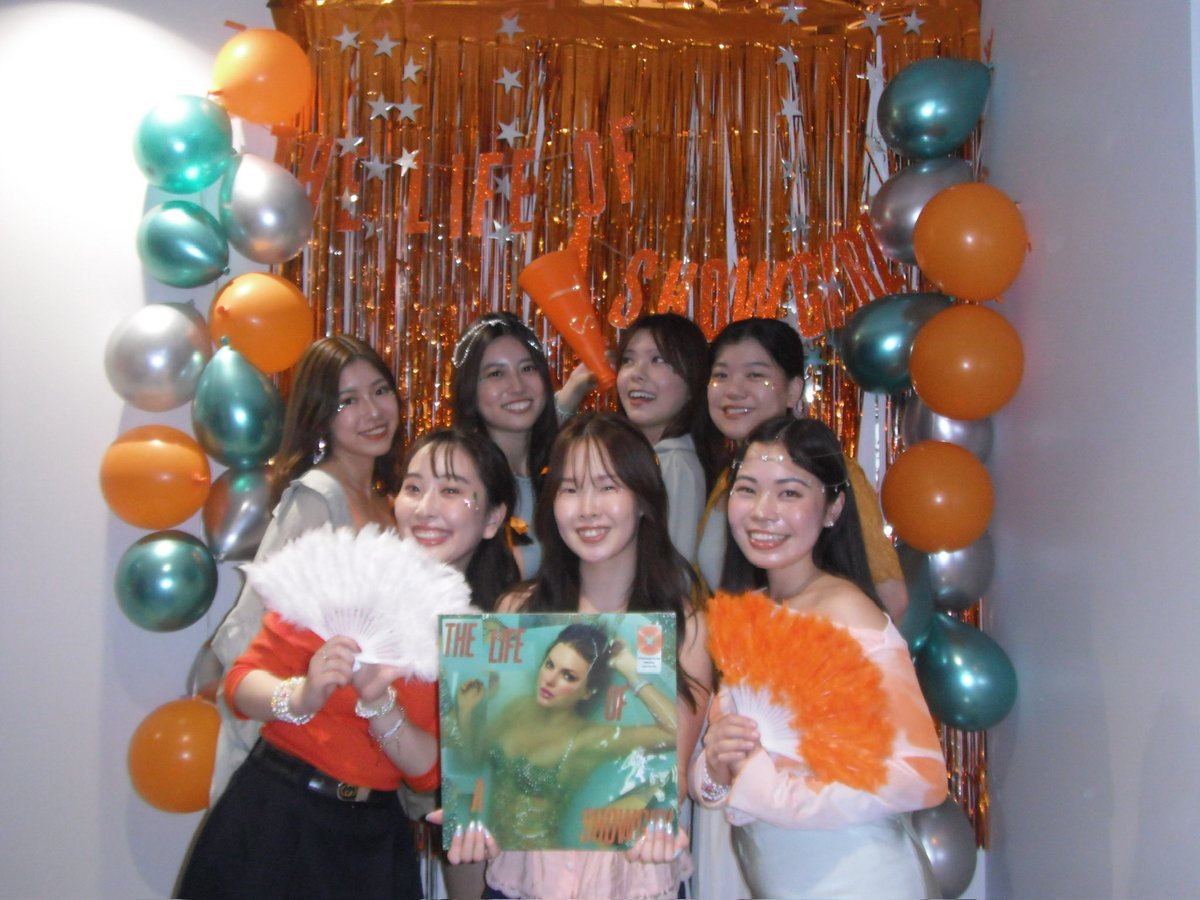 chi_swifty's tweet image. At least you know exactly who your friends are😽❤️🔥📣🪭🌟
#TLOASReleasePartyTokyo
#TSTheLifeofashowgirl
@taylorswift13 @taylornation13
@riseTay1213 @Riri_swifty13 @Suzuna_swift13 @tay_sel_aya @AllTooWell1204 @hinalovestay @Arisa_Swiftie