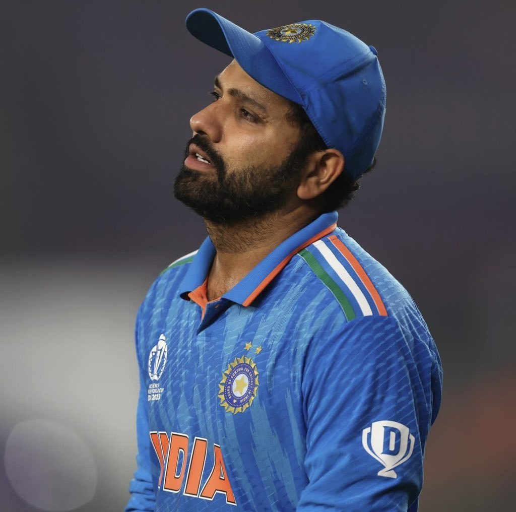 क्रिकेट में राजनीति का कोई रोल नहीं है वैसे तो लेकिन 2 लोगो ने जो Captain Rohit Sharma के साथ साज़िश की है वो इतिहास कभी नहीं भूलेगा, भूलो मत जब पूरा क्रिकेट जगत इंडिया को चोकर बोलने लग गया था तो ऐसे टाइम में इस कैप्टन ने 9 महीने के गैप में भारत को 2 आईसीसी ट्रॉफी जिताई थी !!